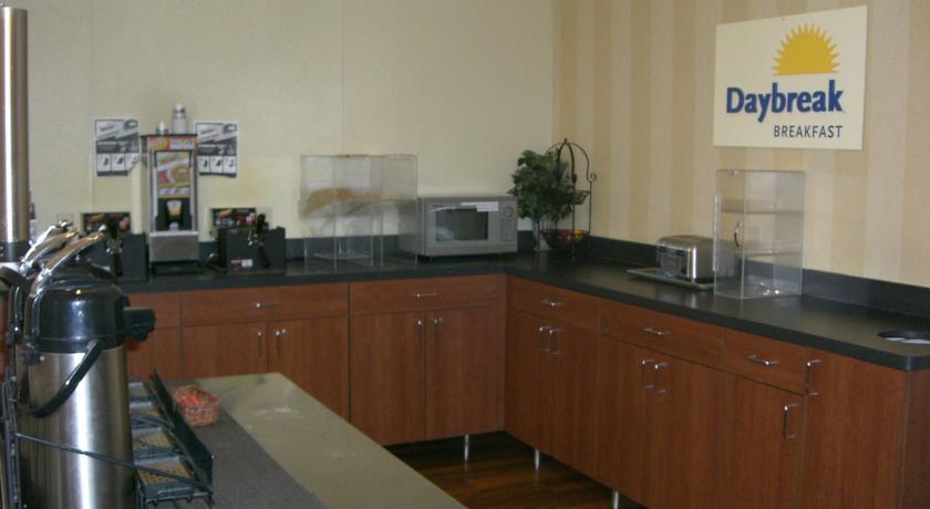 Express - Minneapolis West - By Ihg Hotel 3*